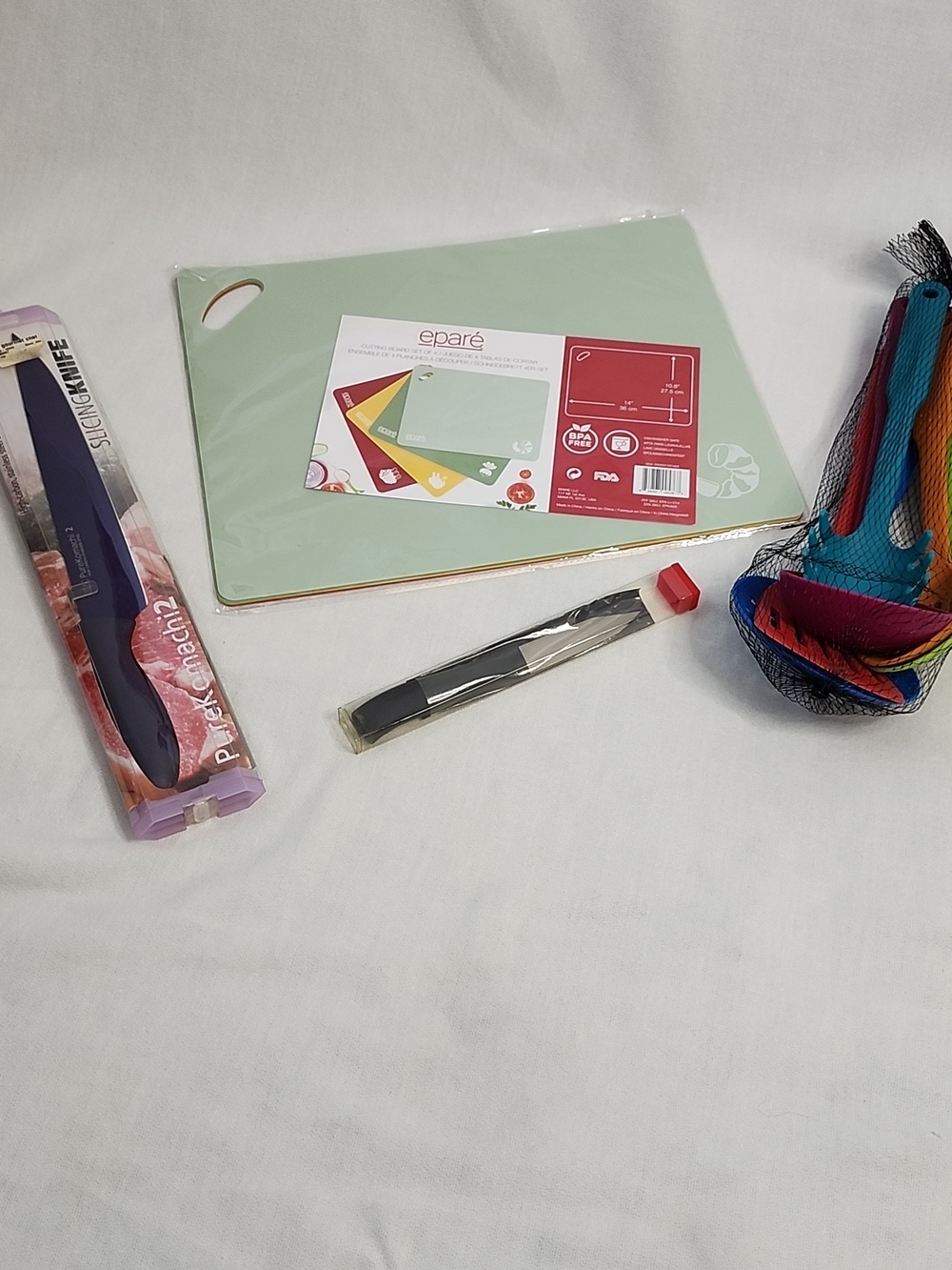 NWT Hard Plastic Kitchen Tool Set with Epare' Cutting Board Set and Knife Set